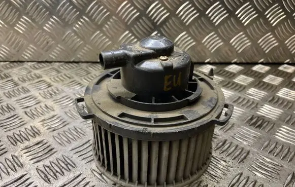 Mazda 3 I Heater fan/blower 8940000