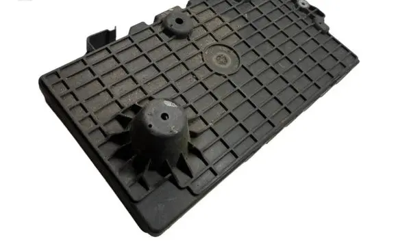 Battery tray