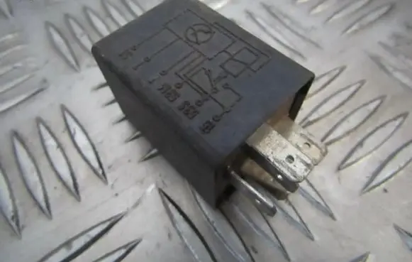 Volkswagen Transporter - Caravelle T4 Other relay 321955531a
