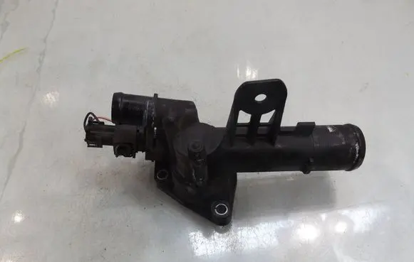 Nissan NV200 Thermostat housing 