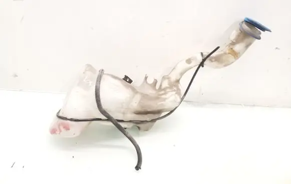 Volkswagen New Beetle Windshield washer fluid reservoir/tank