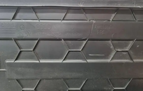Audi A6 S6 C7 4G Spare wheel section trim 4G9863547