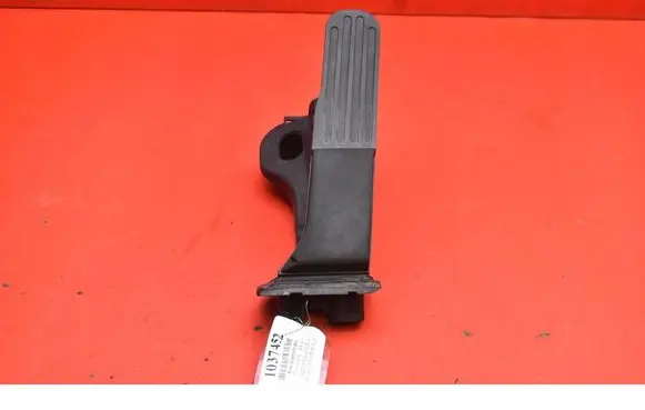 Volkswagen Golf V Accelerator throttle pedal 1K1721503T