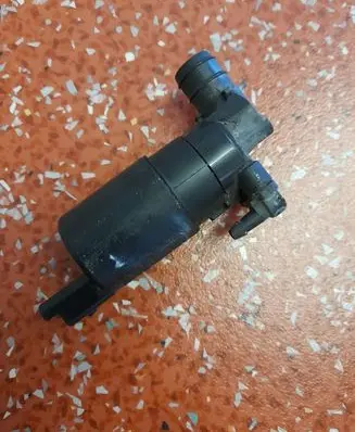 Citroen Berlingo Windscreen/windshield washer pump 9632984980