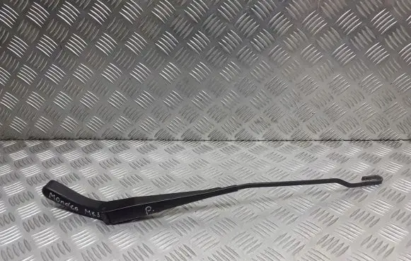 Ford Mondeo Mk III Front wiper blade arm