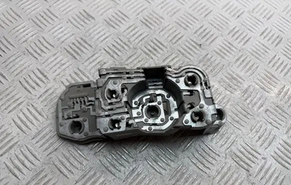 Toyota Corolla Verso AR10 Tail light bulb cover holder 815570F010