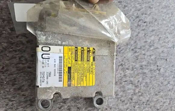 Toyota Yaris Airbag control unit/module 891700D210
