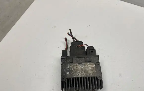 Coolant fan relay