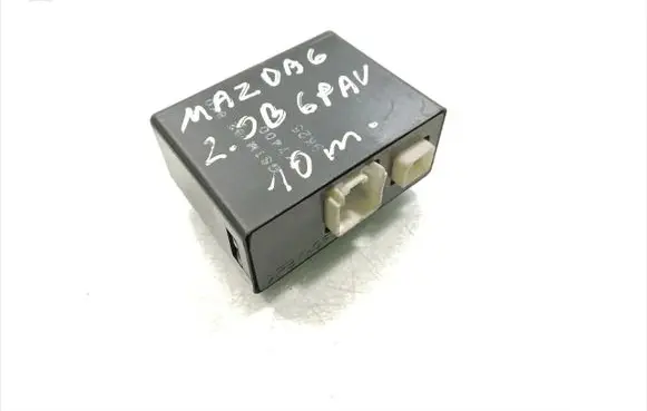 Mazda 3 I Tailgate/trunk control unit/module GS1M626K0