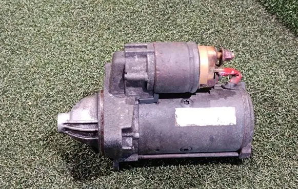 Nissan NV400 Starter motor 8200568535