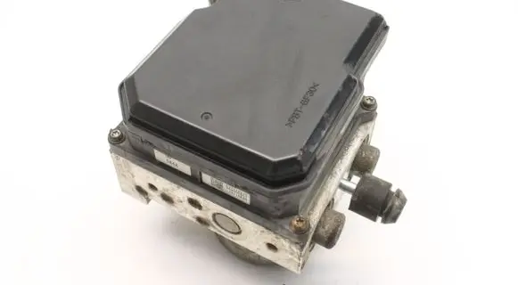 Toyota Auris E180 ABS Pump TD8405