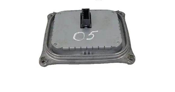 Alfa Romeo Giulia Headlight ballast module Xenon 147000026601
