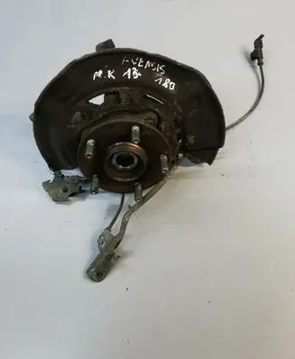 Toyota Avensis T270 Front wheel hub