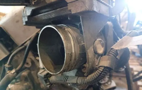 Alfa Romeo 147 Throttle valve