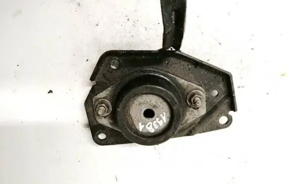 Peugeot 3008 I Engine mount bracket