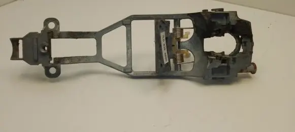 Rear door exterior handle/bracket