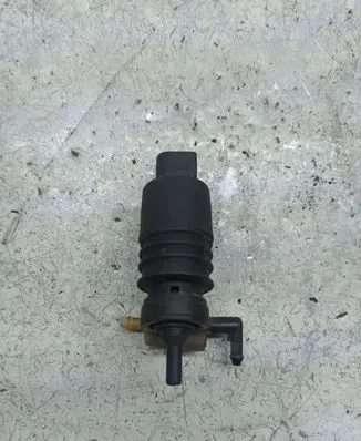 Volkswagen Golf IV Windscreen/windshield washer pump
