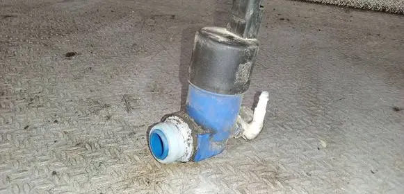Renault Clio III Windscreen/windshield washer pump 9641553880