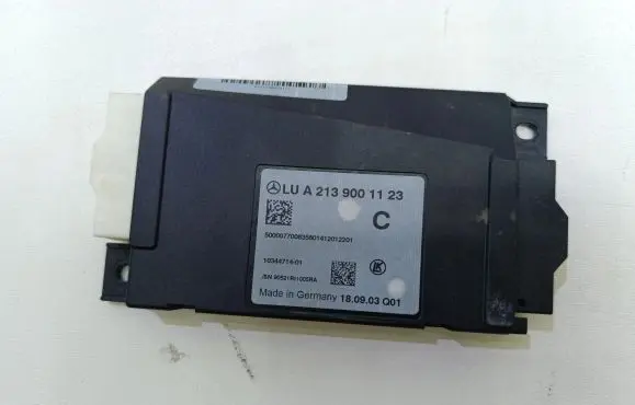 Mercedes-Benz C W205 Combustion control unit/module A2139001123