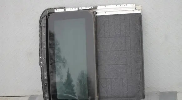 Mazda CX-5 Sunroof glass 
