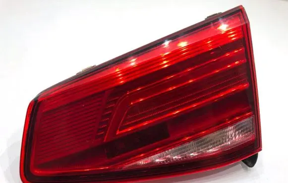 Volkswagen PASSAT B8 Rear/tail lights