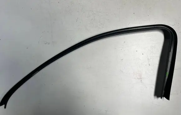 Volkswagen Touareg II Other front door trim element 7P0867671A