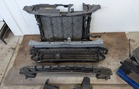Nissan Qashqai J12 Radiator support slam panel