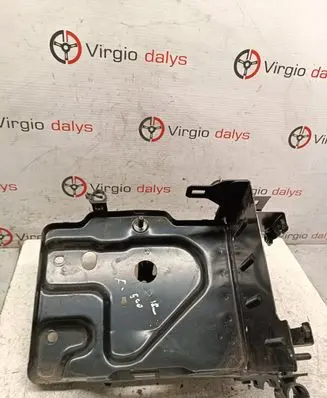 Battery bracket