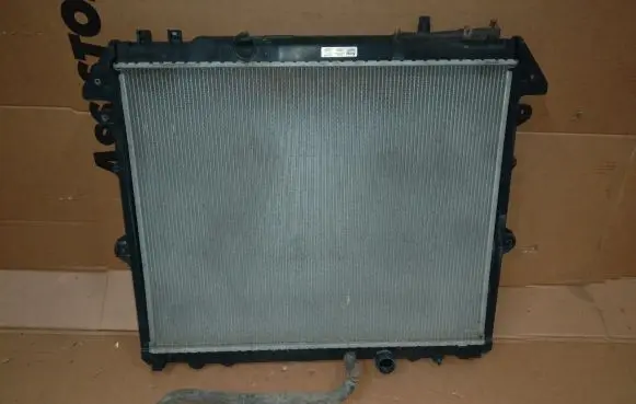 Toyota Hilux (AN10, AN20, AN30) Coolant radiator 56468101