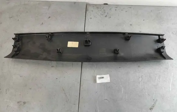 Volvo C40 Tailgate trim 32353467 32132422