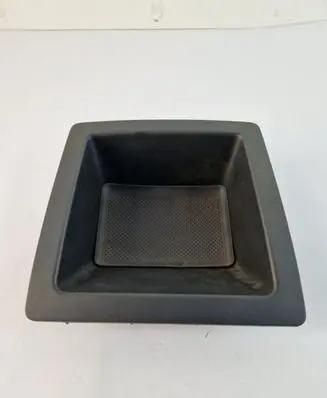 Glove box
