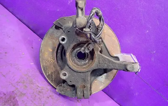 Opel Corsa D Front wheel hub spindle knuckle