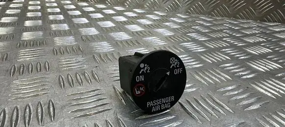 Opel Astra J Passenger airbag on/off switch 13577258