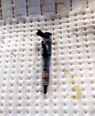 Peugeot 508 Fuel injector 0445110566