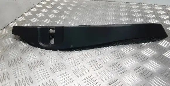 Lexus IS 220D-250-350 Front door trim (molding) 6771253010