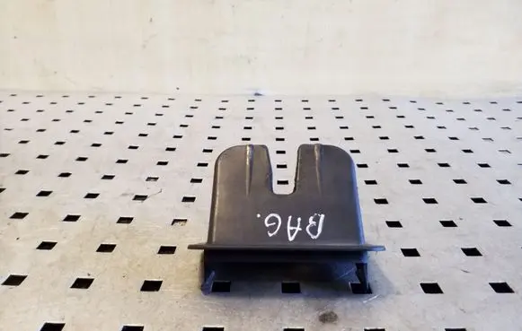 Audi A8 S8 D4 4H Tailgate/boot lid lock trim 4H0827520