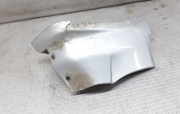 Mitsubishi Pajero Fender trim (molding)