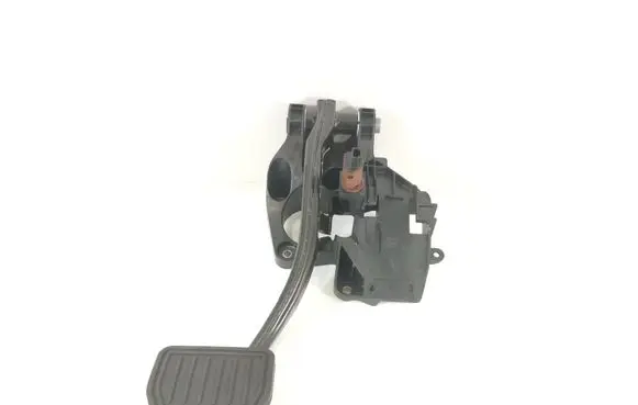 Tesla Model 3 Brake pedal 1044691-00-D