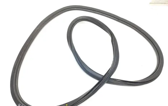 Audi A3 S3 8V Front door rubber seal 