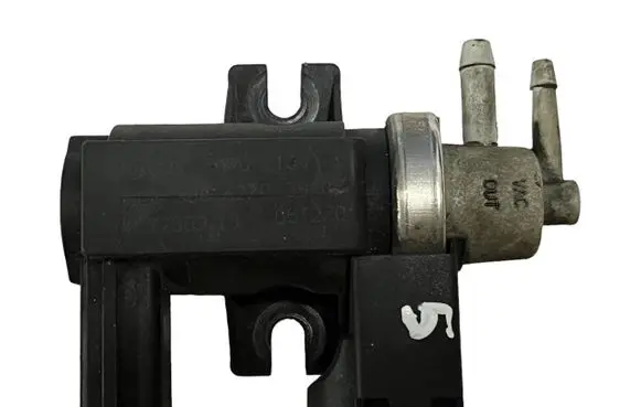 Audi A4 S4 B7 8E 8H Turbo solenoid valve 8E0906627C 05T270 72290313