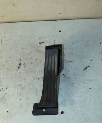 BMW 1 E81 E87 Accelerator throttle pedal 6786589 12037310 1030308050
