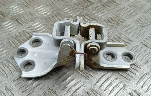 SsangYong Korando Front door hinge set 