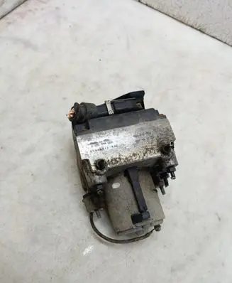 Audi A4 S4 B5 8D ABS Pump 0255214002 D1565041 3D0614111