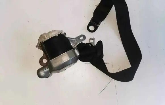 Peugeot 107 Front seatbelt 0434076 L071801 7P2170P