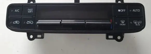 Toyota Auris E180 Climate control unit