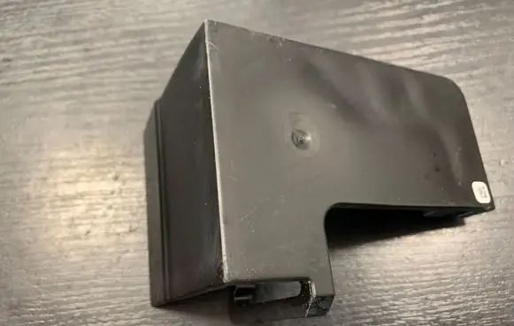 BMW 3 G20 G21 Battery box tray cover/lid 6844137