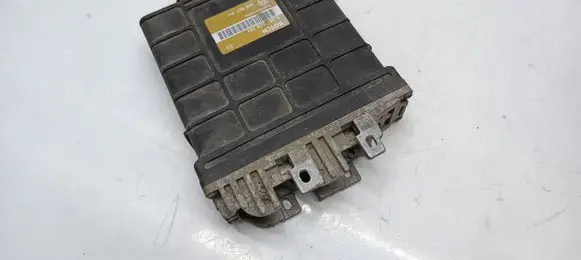Volkswagen Golf III Engine control unit/module 1H0907311 0261200701