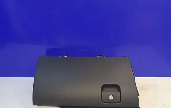 Jaguar XE Glove box GX73060K63AA