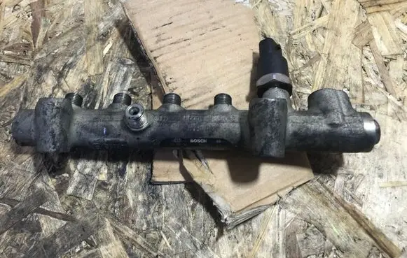 Opel Astra H Fuel main line pipe 0445214049