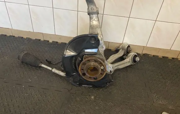 Mercedes-Benz S W222 Front wheel hub A2221901